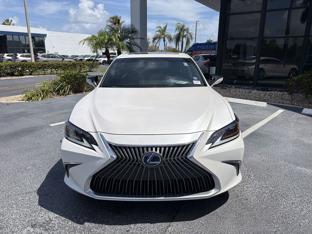 Used 2021 Lexus ES 300h Ultra Luxury w/ Accessory Package 2 image 3