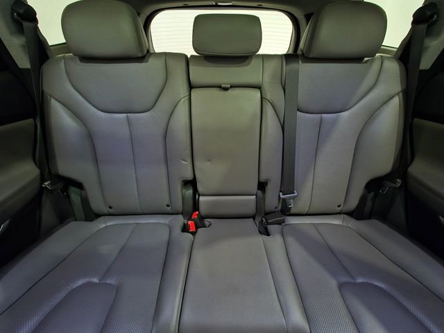 Used 2020 Hyundai Santa Fe Limited AWD/4WD image 15