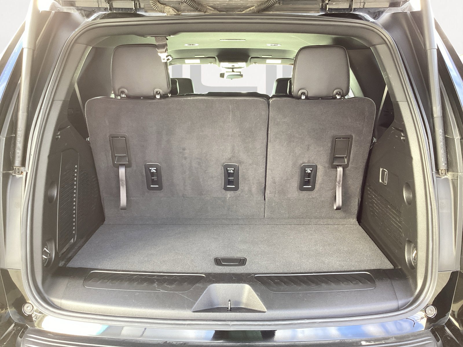 Used 2025 Chevrolet Tahoe LT image 17