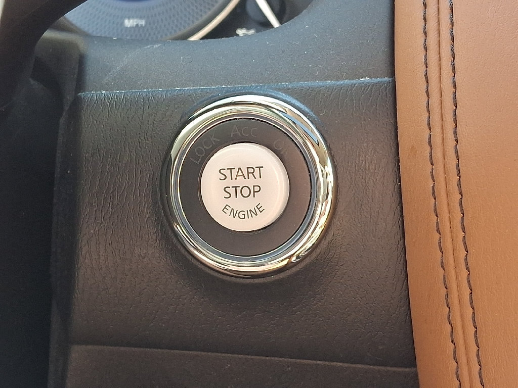Used 2019 INFINITI QX80 Luxe w/ 22" Wheel Package AWD/4WD image 24