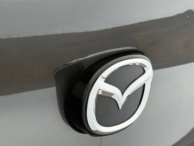 Used 2023 MAZDA MAZDA3 s FWD image 11