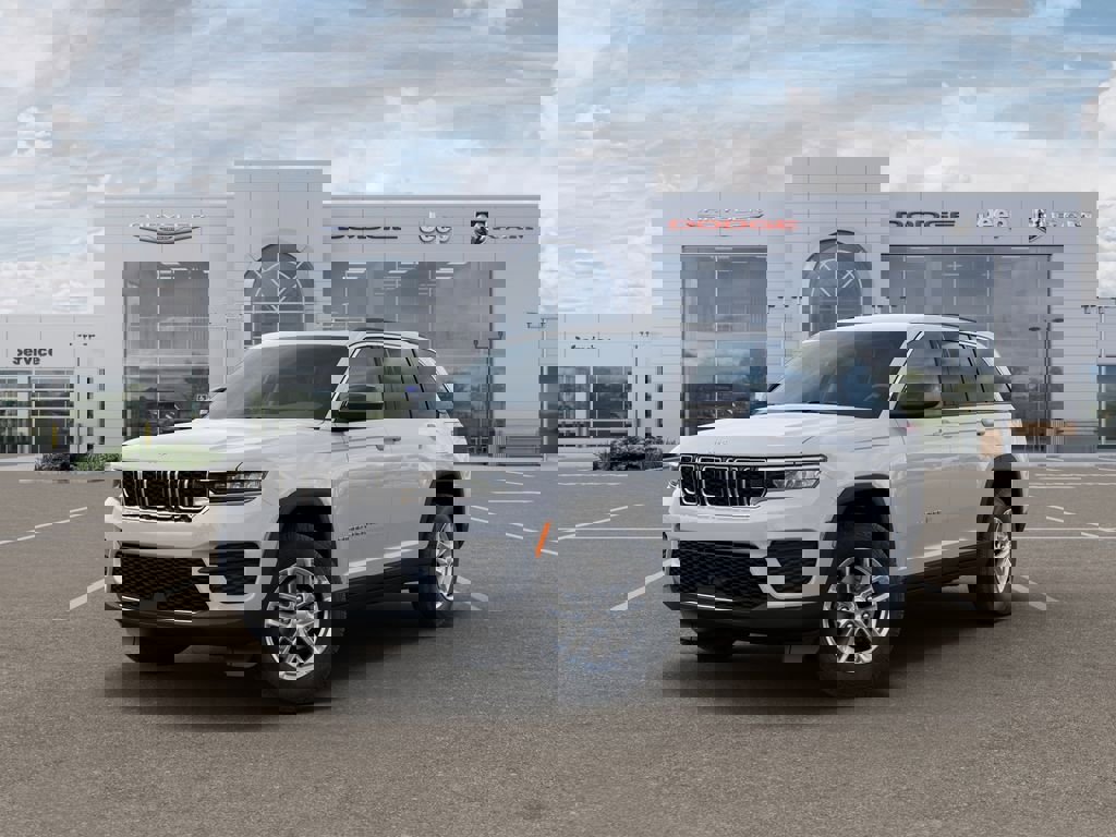 New 2026 Jeep Grand Cherokee Laredo