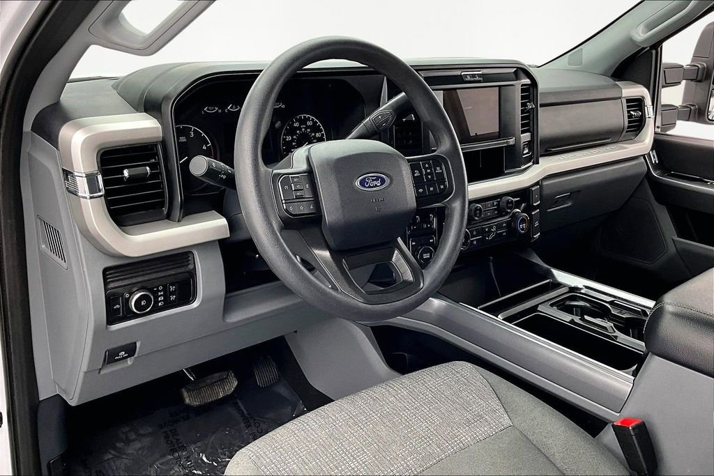 Certified 2025 Ford F250 XLT w/ FX4 Off-Road Package image 14