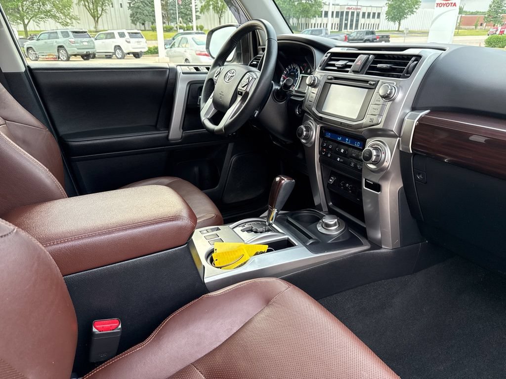 Used 2014 Toyota 4Runner Limited AWD/4WD image 23