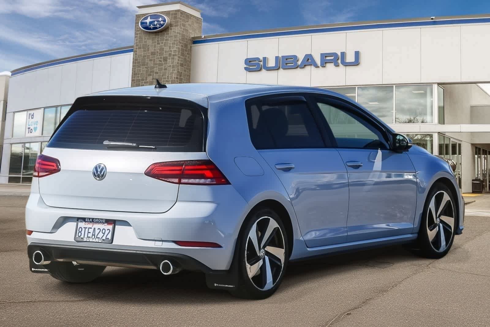 Used 2018 Volkswagen GTI SE FWD image 2