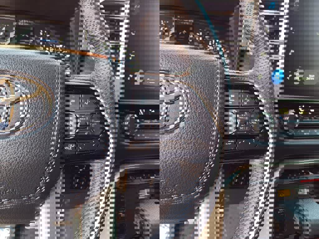 Used 2023 Toyota Tundra Limited w/ TRD Off-Road Package image 11