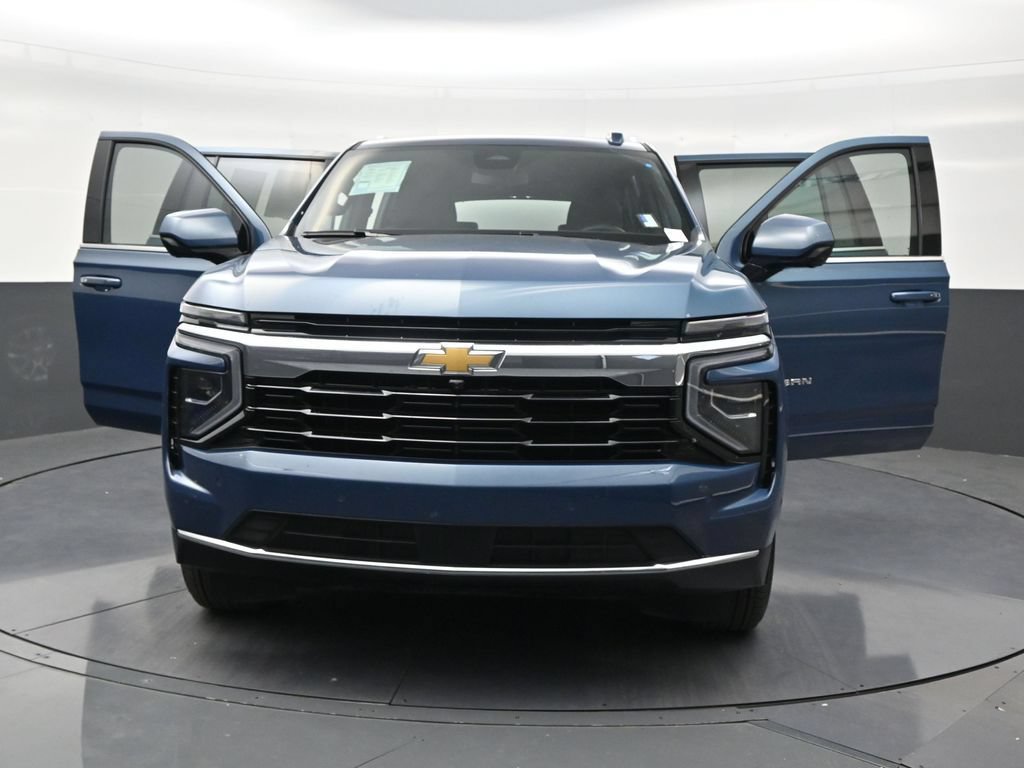Used 2025 Chevrolet Suburban LS RWD image 35