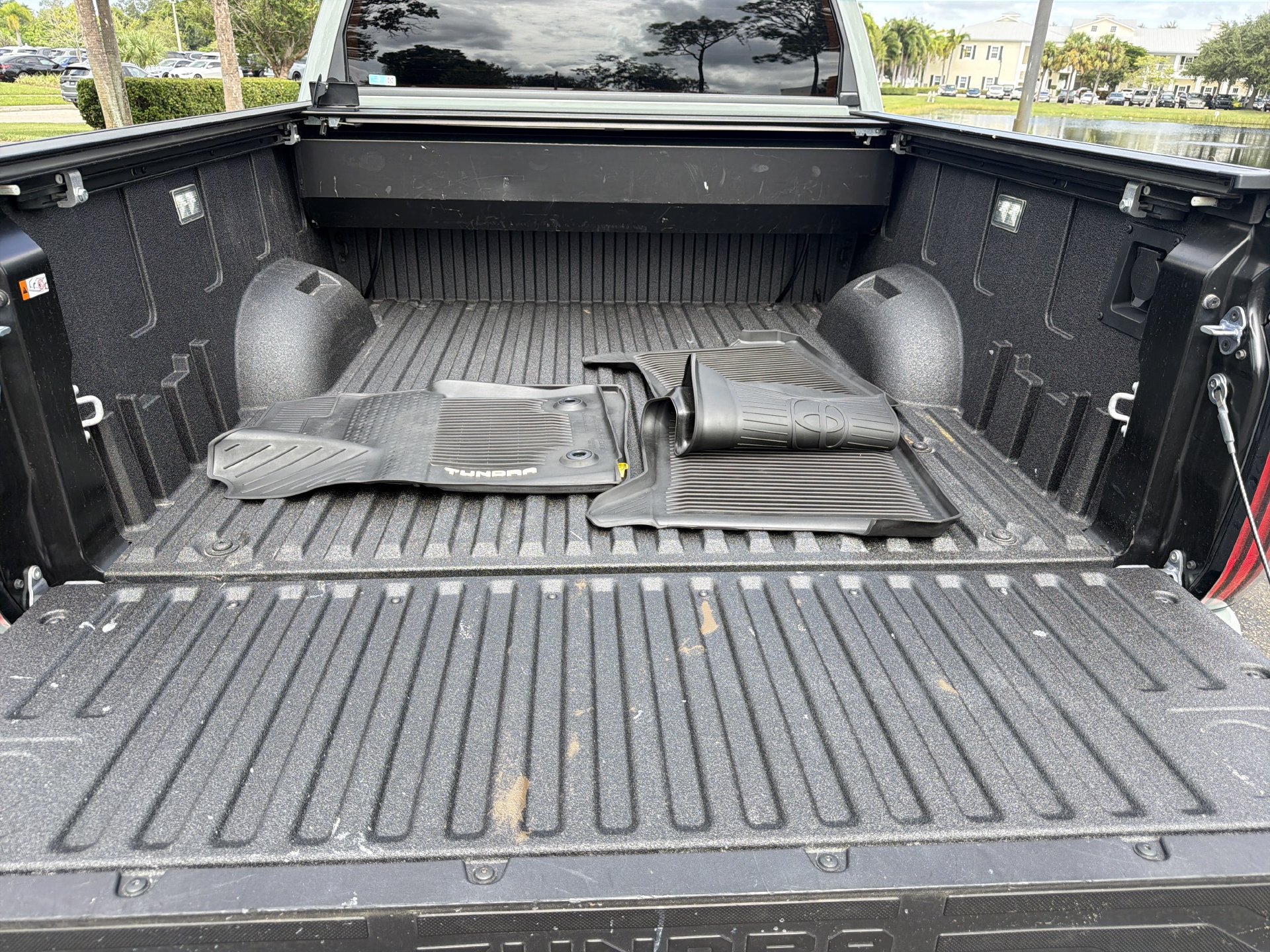 Used 2025 Toyota Tundra Platinum AWD/4WD image 12