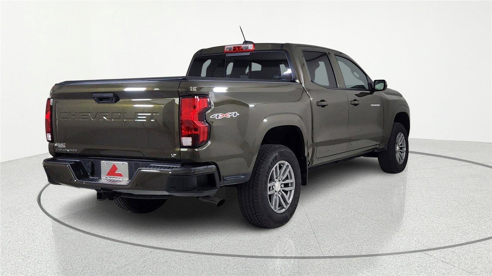 Used 2024 Chevrolet Colorado LT w/ LT Convenience Package AWD/4WD image 5