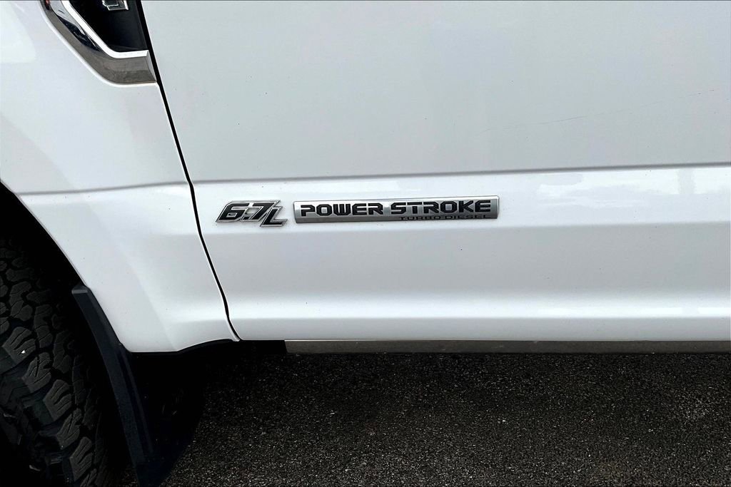 Used 2017 Ford F250 Lariat w/ Lariat Ultimate Package AWD/4WD image 29