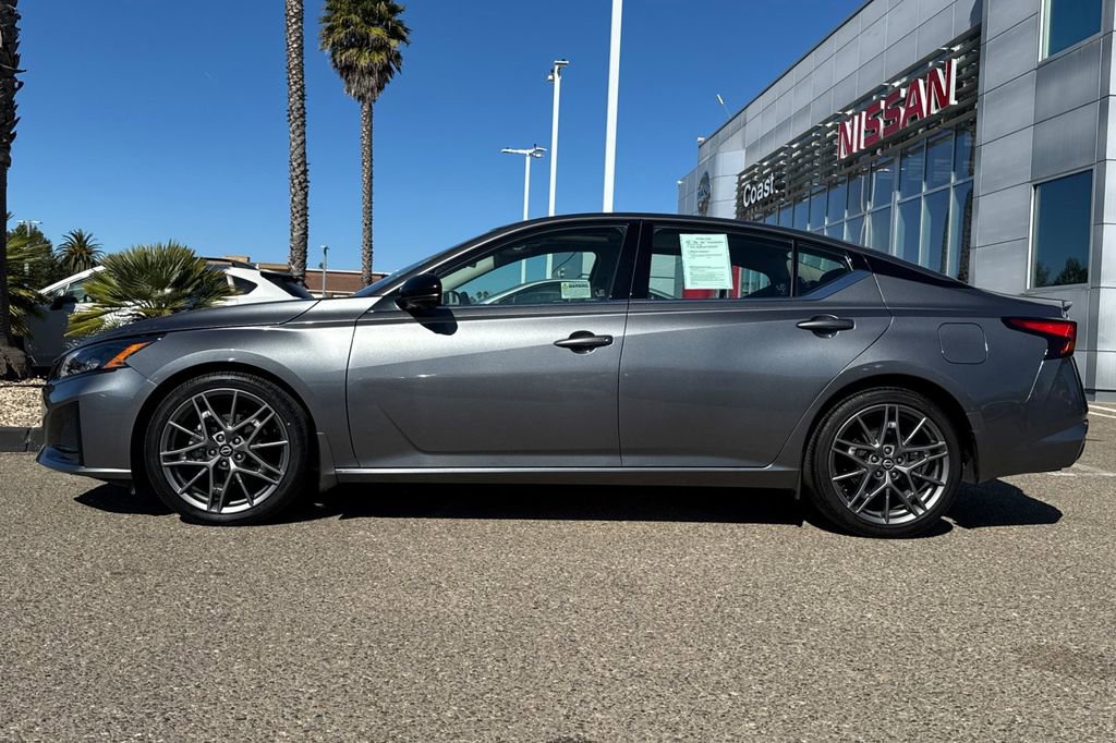 Used 2023 Nissan Altima 2.0 SR image 7