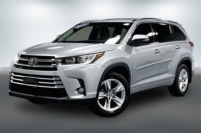 Used 2017 Toyota Highlander Limited w/ Protection Package #3 image 3