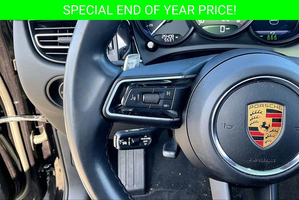 Used 2023 Porsche Macan Turbo image 11