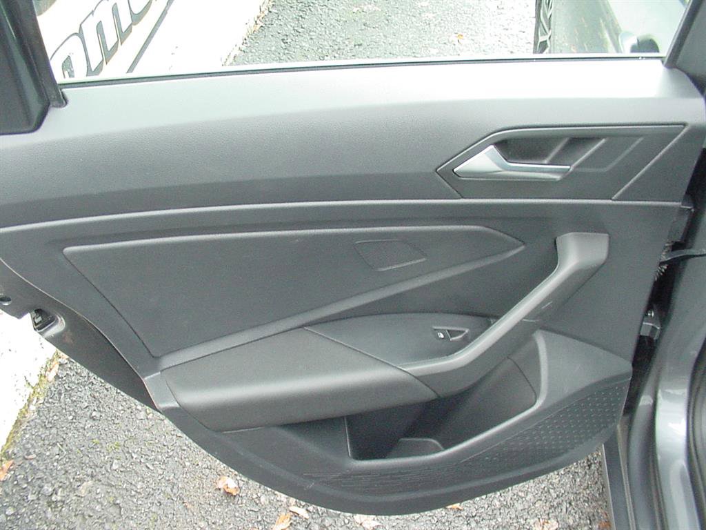 Used 2021 Volkswagen Jetta S w/ Driver Assistance Package image 17