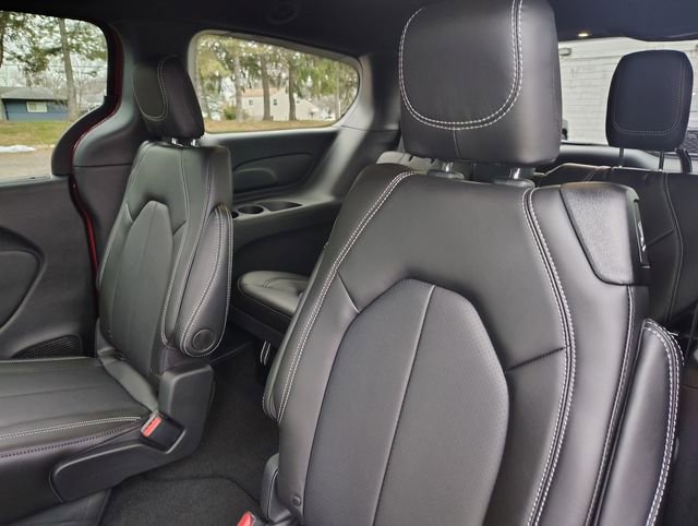 New 2026 Chrysler Pacifica Select w/ S Appearance Package FWD image 28