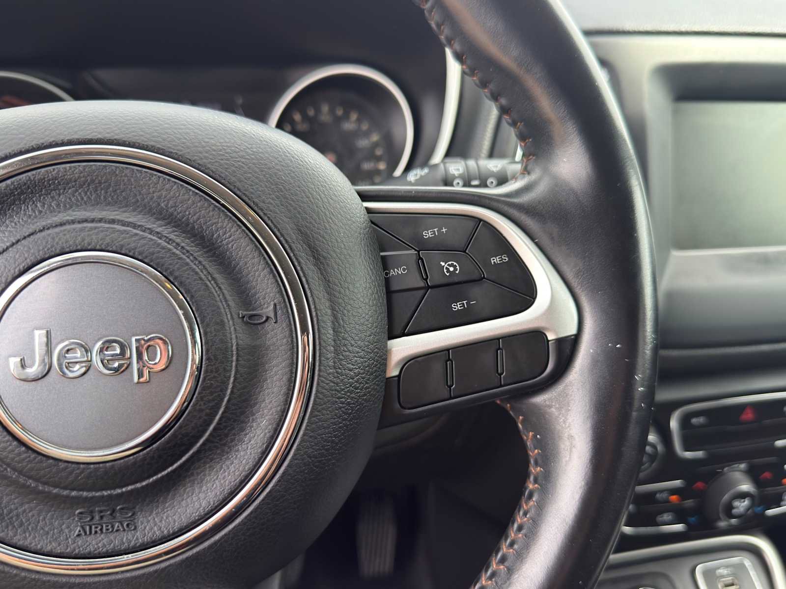 Used 2019 Jeep Compass Latitude AWD/4WD image 19