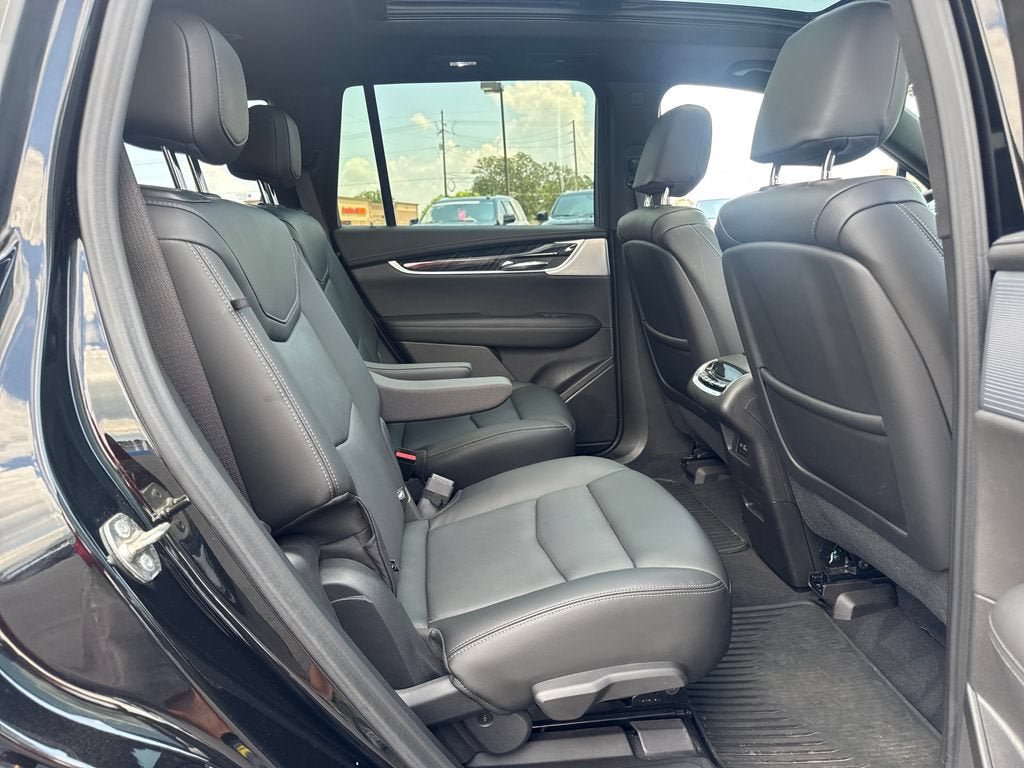 Used 2024 Cadillac XT6 Premium Luxury AWD/4WD image 14