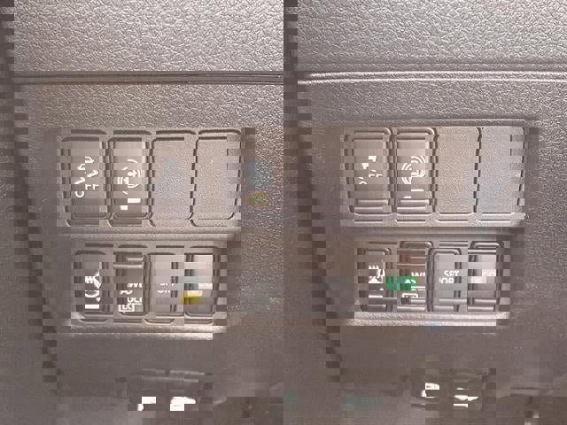 Used 2022 Nissan Rogue Sport SV image 22