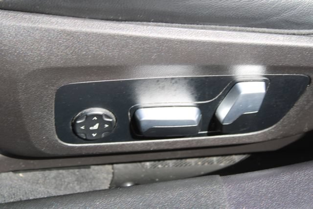 Used 2022 BMW 330e w/ Convenience Package RWD image 37