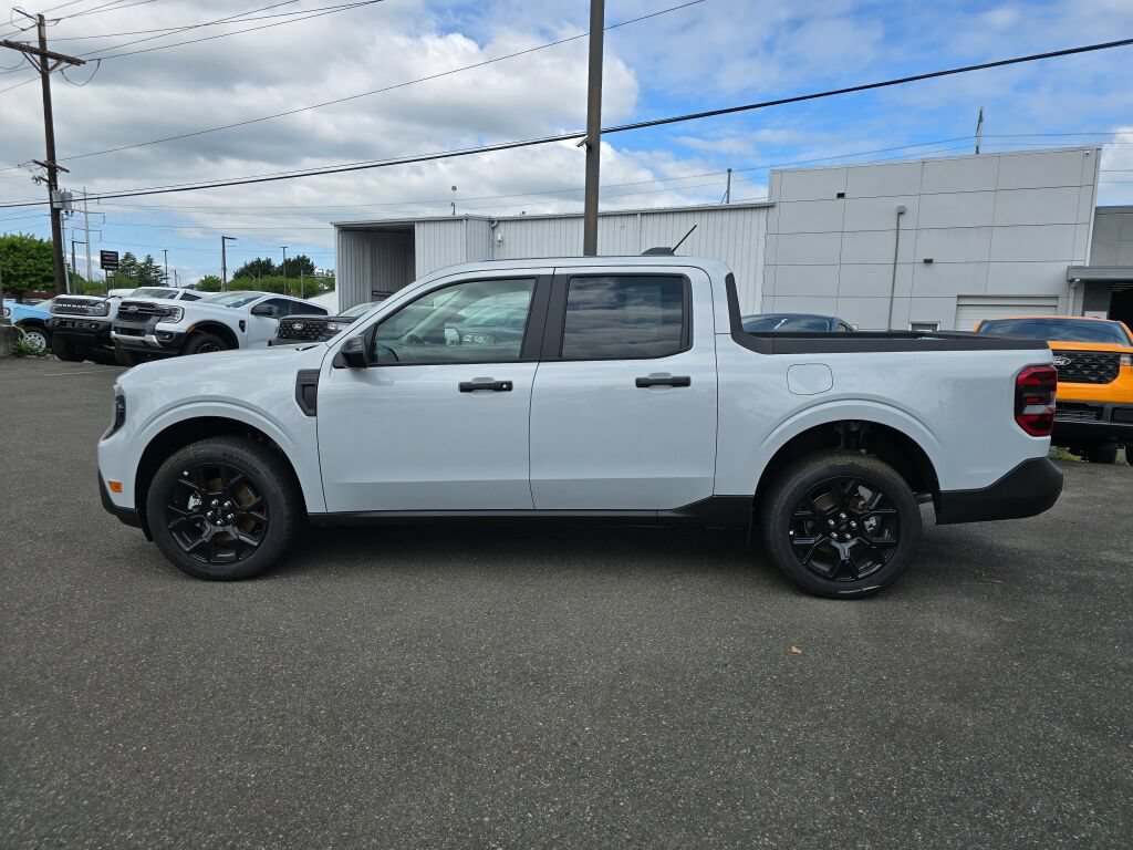 New 2025 Ford Maverick XLT w/ XLT Luxury Package AWD/4WD image 2