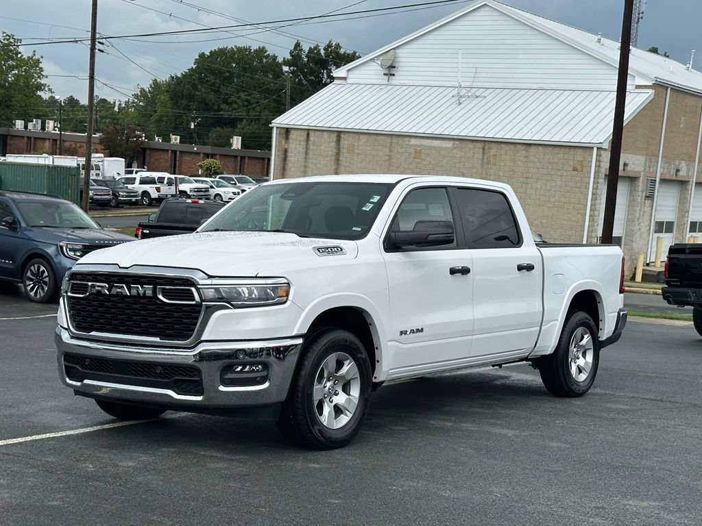Used 2025 RAM 1500 Big Horn AWD/4WD image 2
