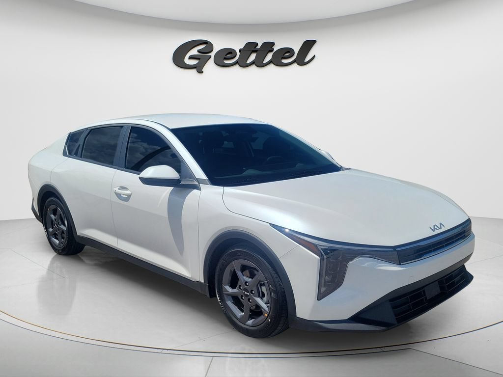 Used 2025 Kia K4 FWD image 3