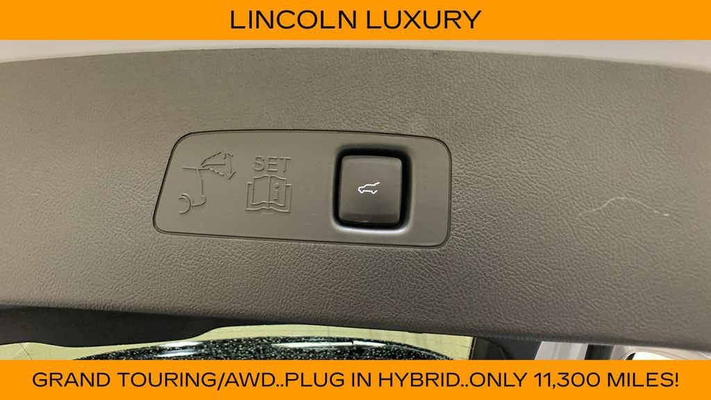 Used 2025 Lincoln Corsair Grand Touring w/ Towing Package AWD/4WD image 19