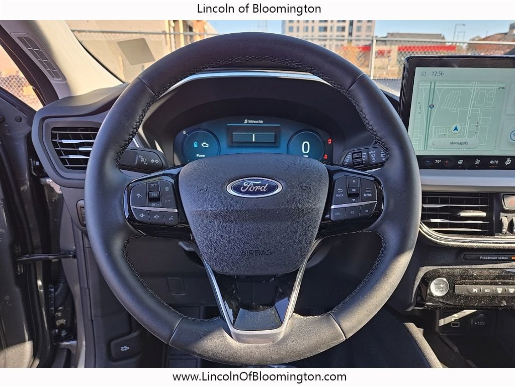 Used 2025 Ford Escape Platinum w/ Premium Technology Package image 18