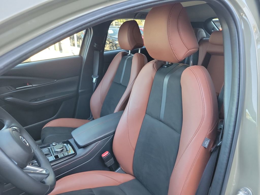 Used 2024 MAZDA CX-30 Carbon image 23