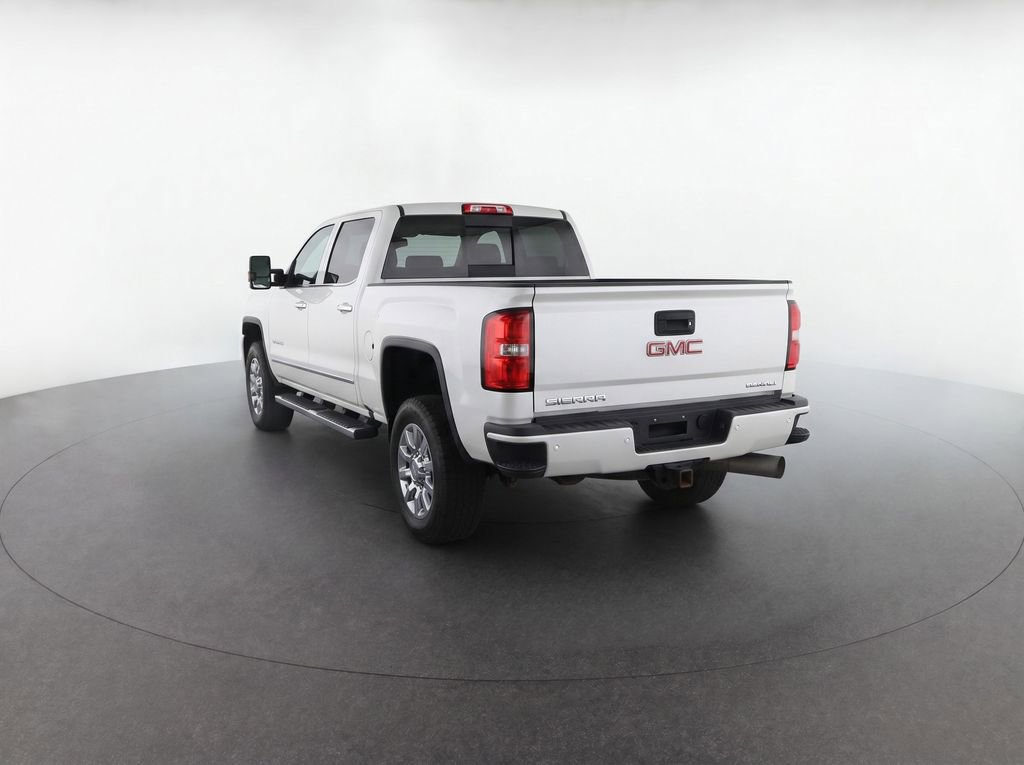 Used 2019 GMC Sierra 2500 Denali w/ Duramax Plus Package AWD/4WD image 5