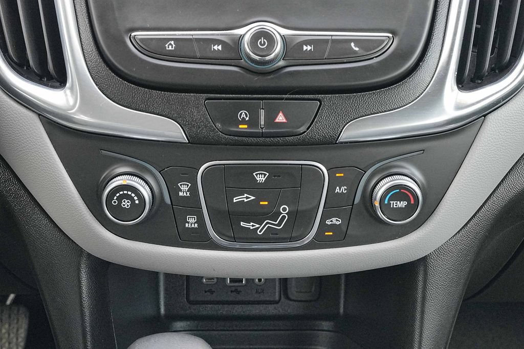 Used 2022 Chevrolet Equinox LS AWD/4WD image 32