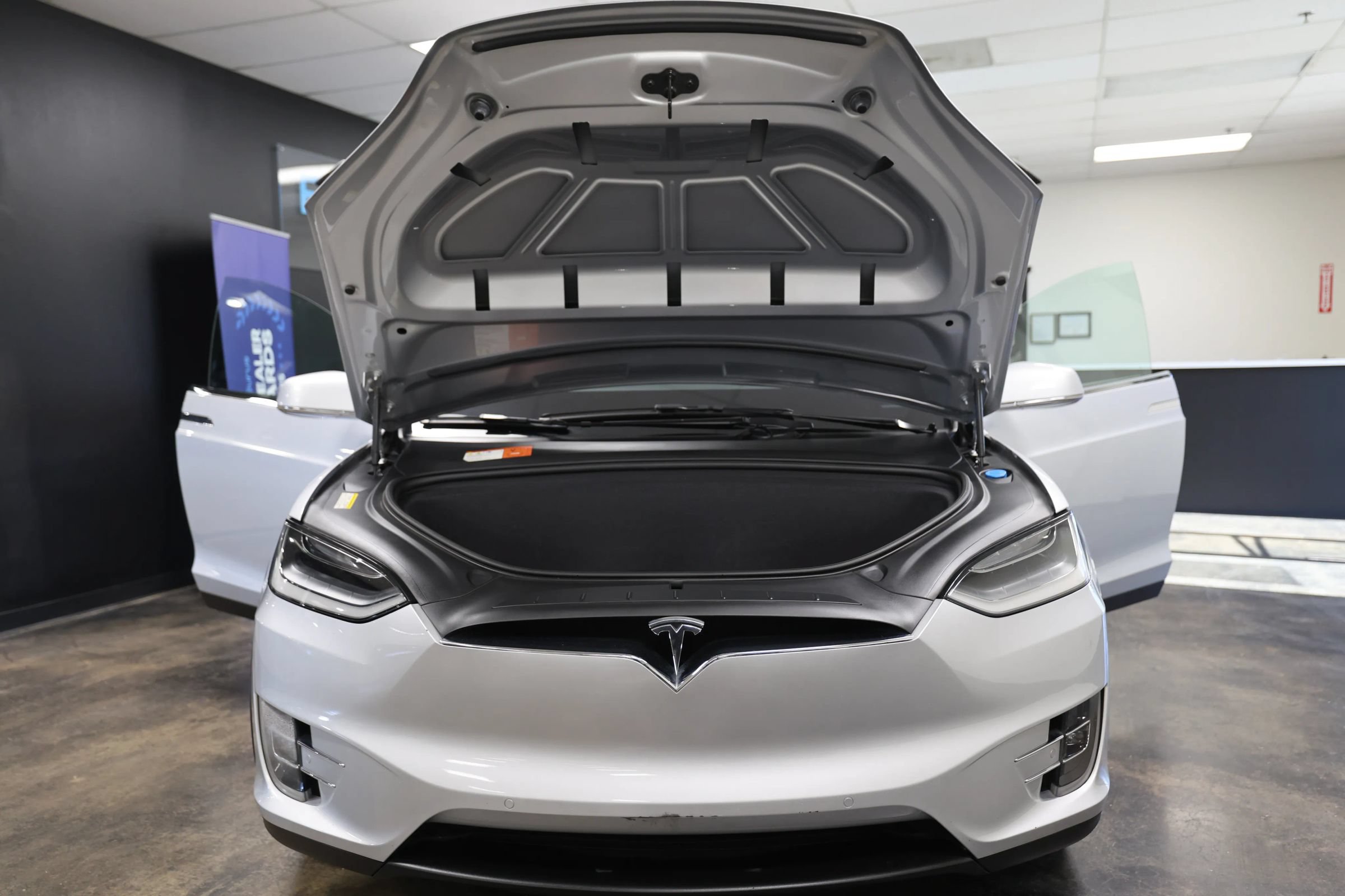 Used 2017 Tesla Model X 90D AWD/4WD image 53