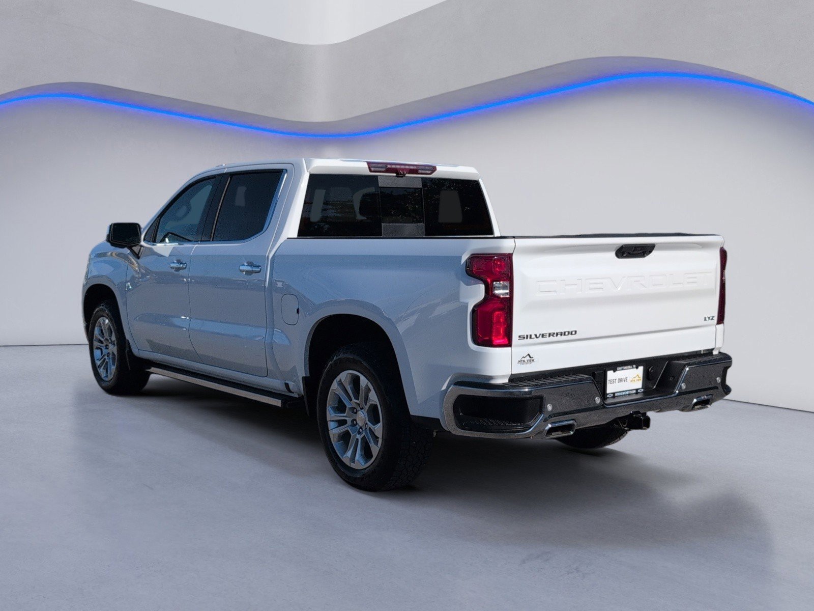 Used 2023 Chevrolet Silverado 1500 LTZ w/ LTZ Premium Package image 9