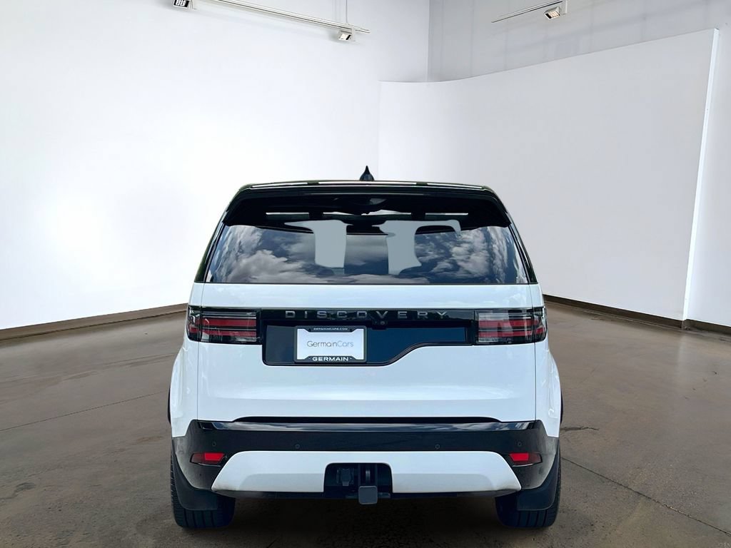 Used 2025 Land Rover Discovery Dynamic SE AWD/4WD image 5