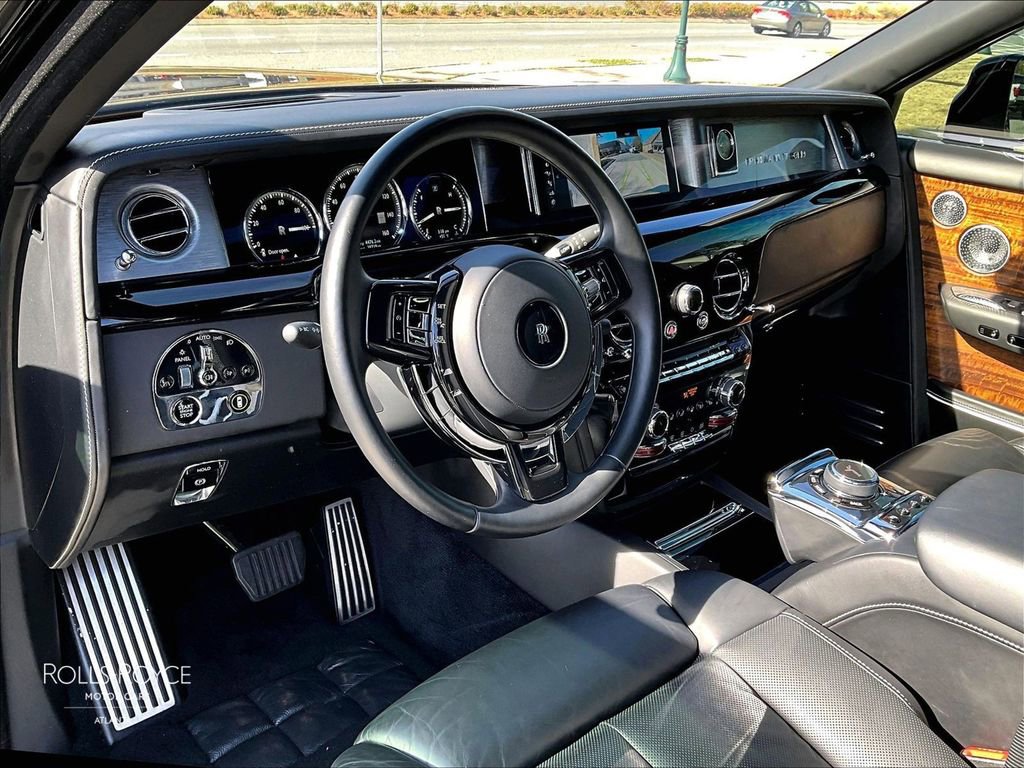 Used 2020 Rolls-Royce Phantom Sedan image 13