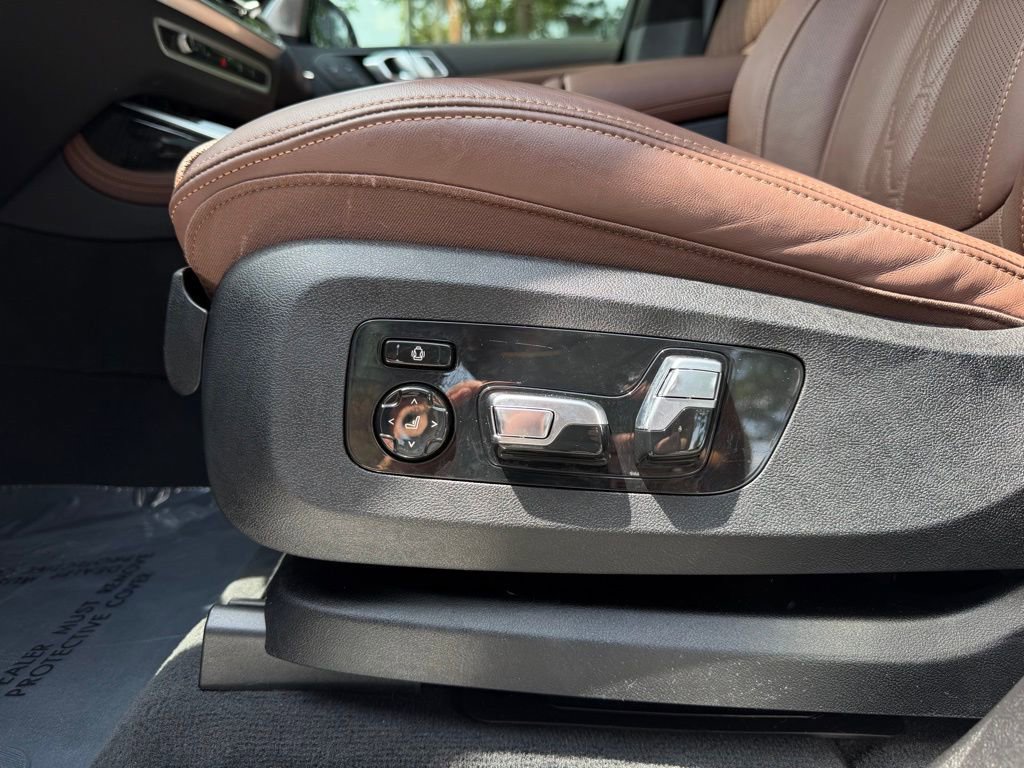 Used 2023 BMW X7 M60i w/ Executive Package AWD/4WD image 12