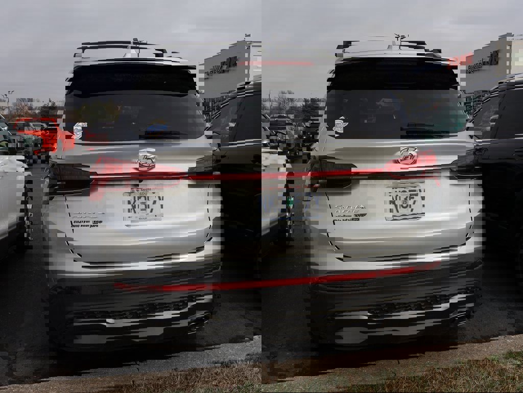 Used 2023 Hyundai Santa Fe XRT w/ Cargo Package image 16