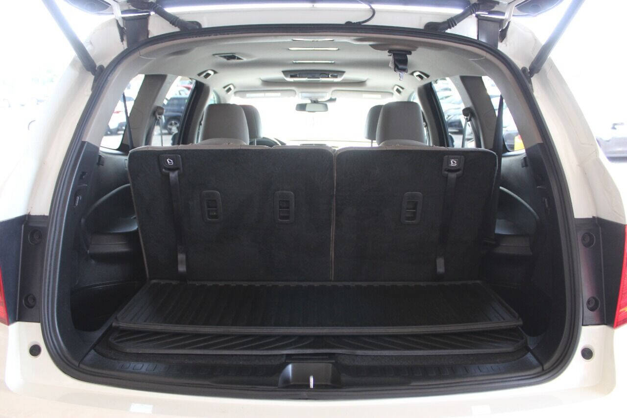 Used 2017 Honda Pilot Touring image 13