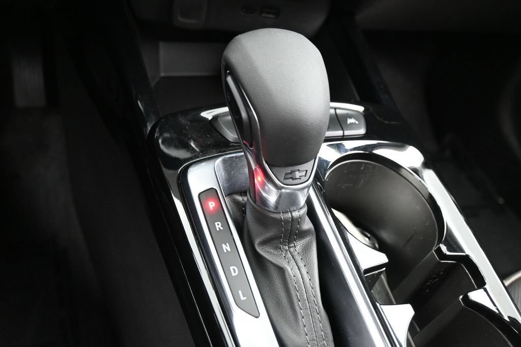 Used 2025 Chevrolet Trax ACTIV FWD image 22