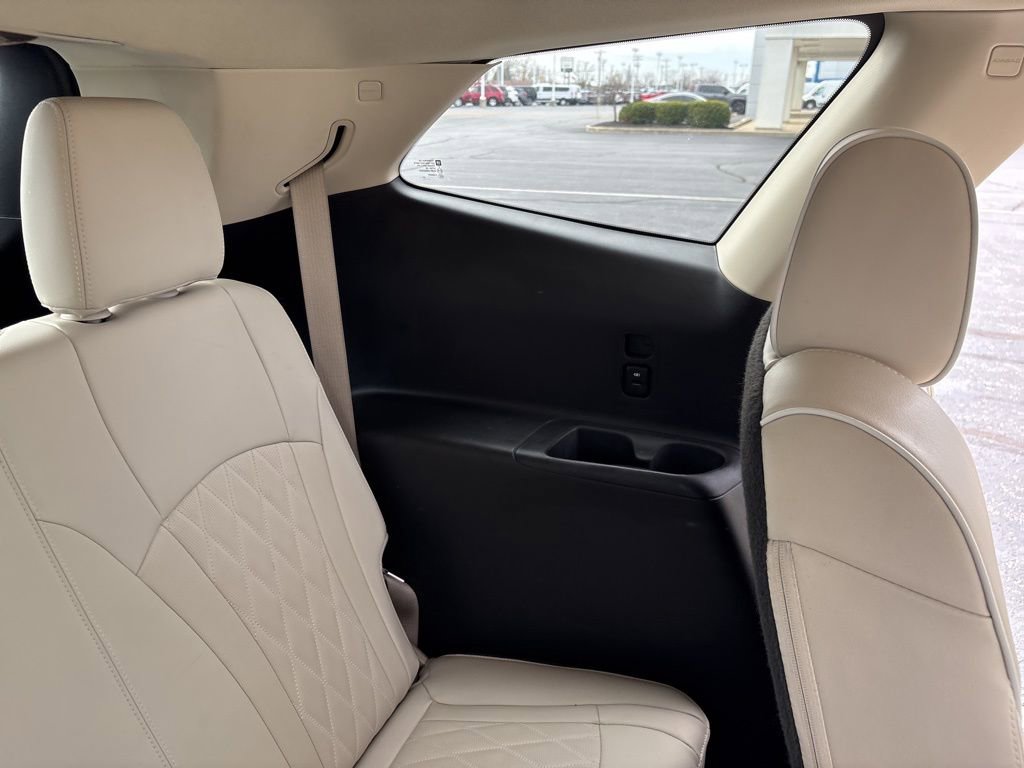 Used 2023 Buick Enclave Avenir w/ Avenir Technology Package AWD/4WD image 33