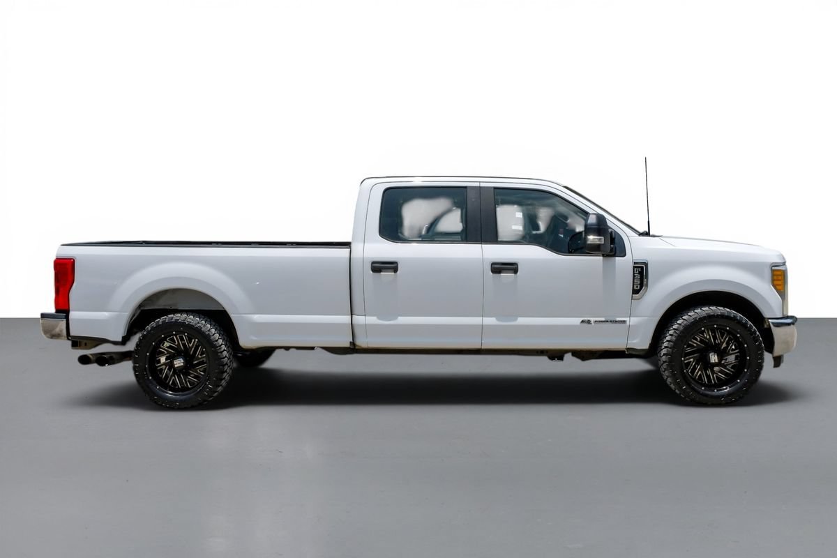 Used 2017 Ford F350 XL w/ Power Equipment Group RWD image 5