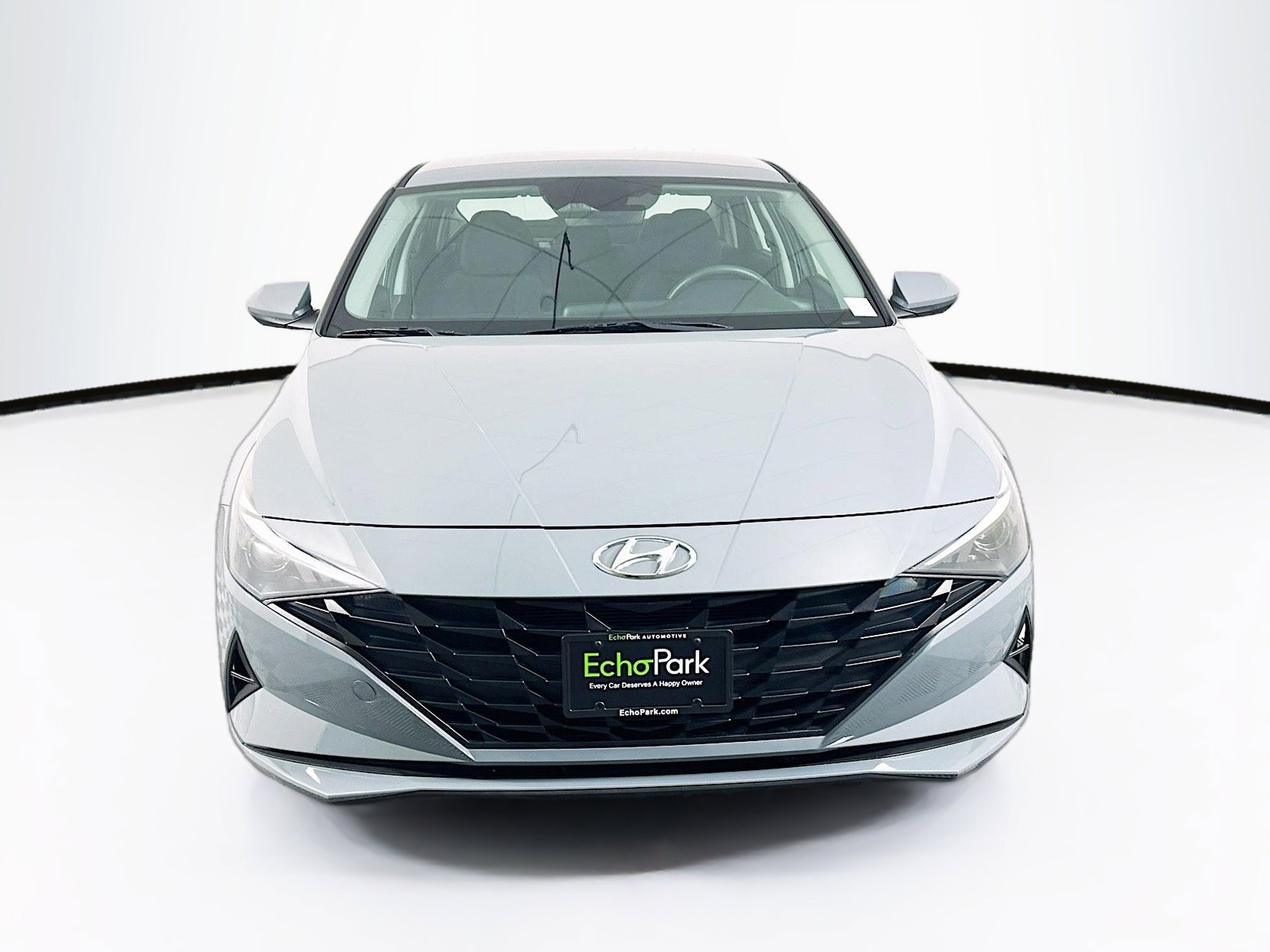 Used 2023 Hyundai Elantra SEL image 2