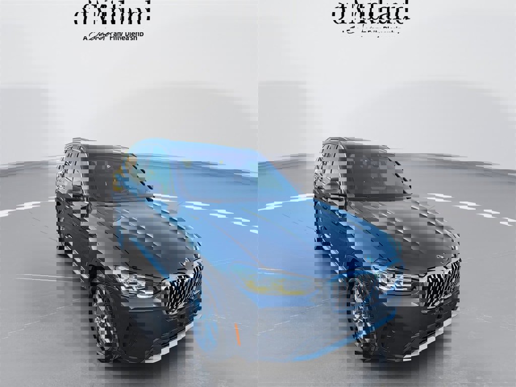 Used 2024 BMW X3 sDrive30i image 1