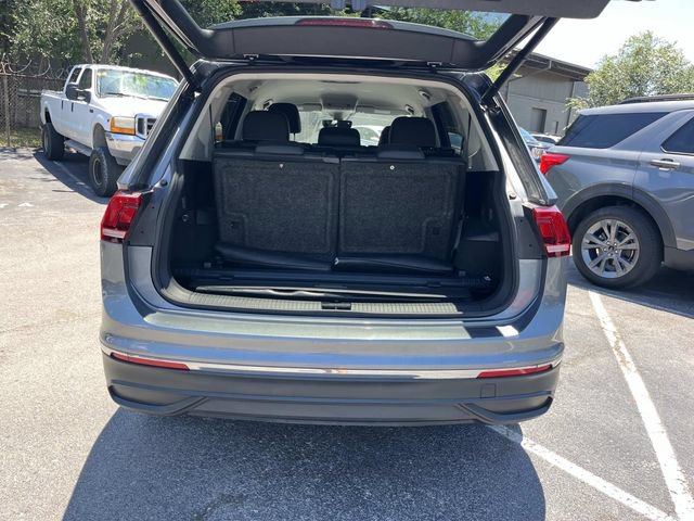 Used 2024 Volkswagen Tiguan SE FWD image 15
