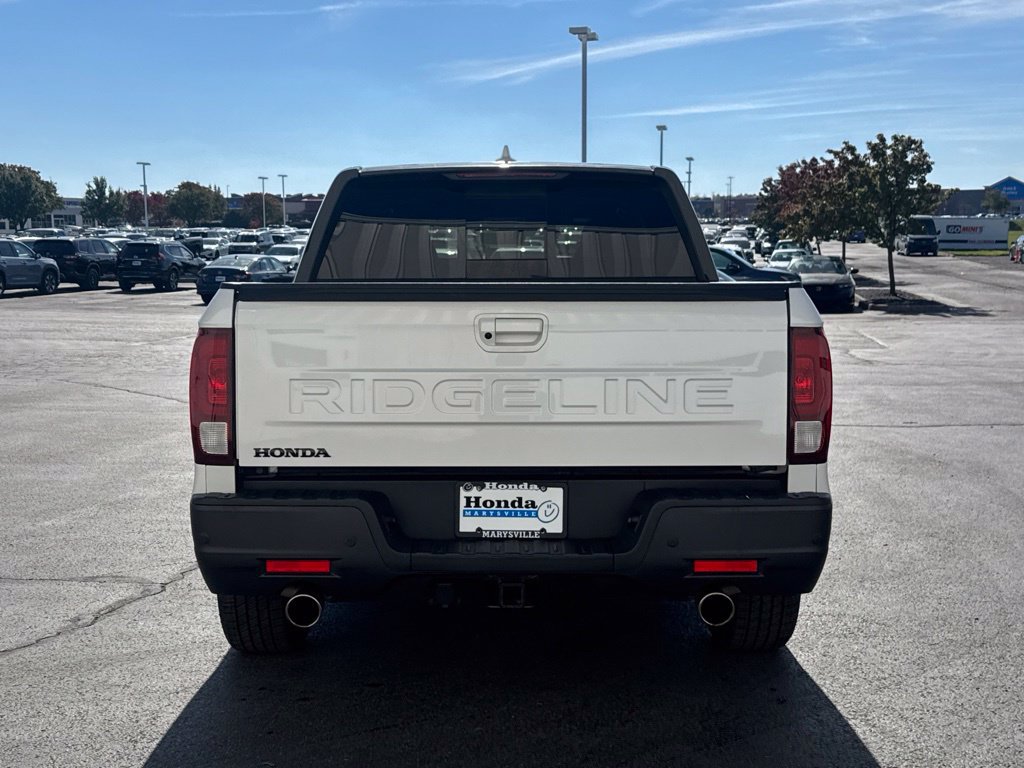 Certified 2024 Honda Ridgeline Black Edition image 6