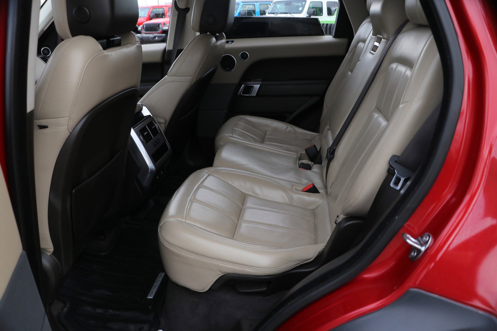 Used 2019 Land Rover Range Rover Sport HSE image 30