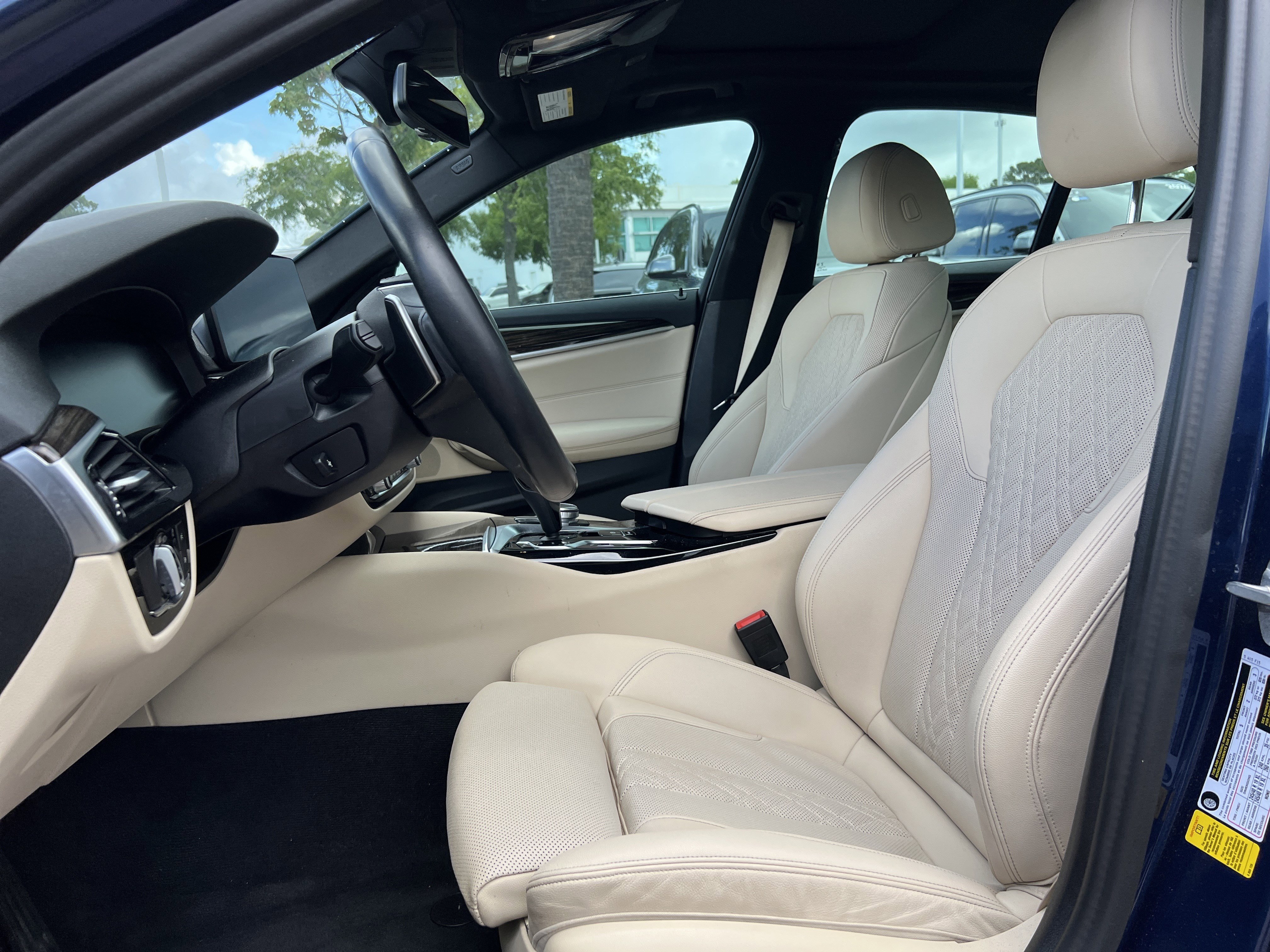 Used 2021 BMW 540i w/ Convenience Package RWD image 16