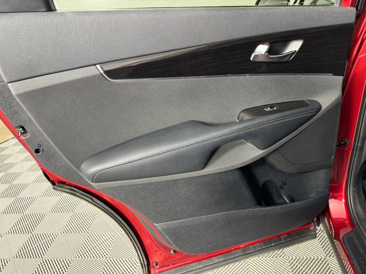 Used 2020 Kia Sorento EX image 24