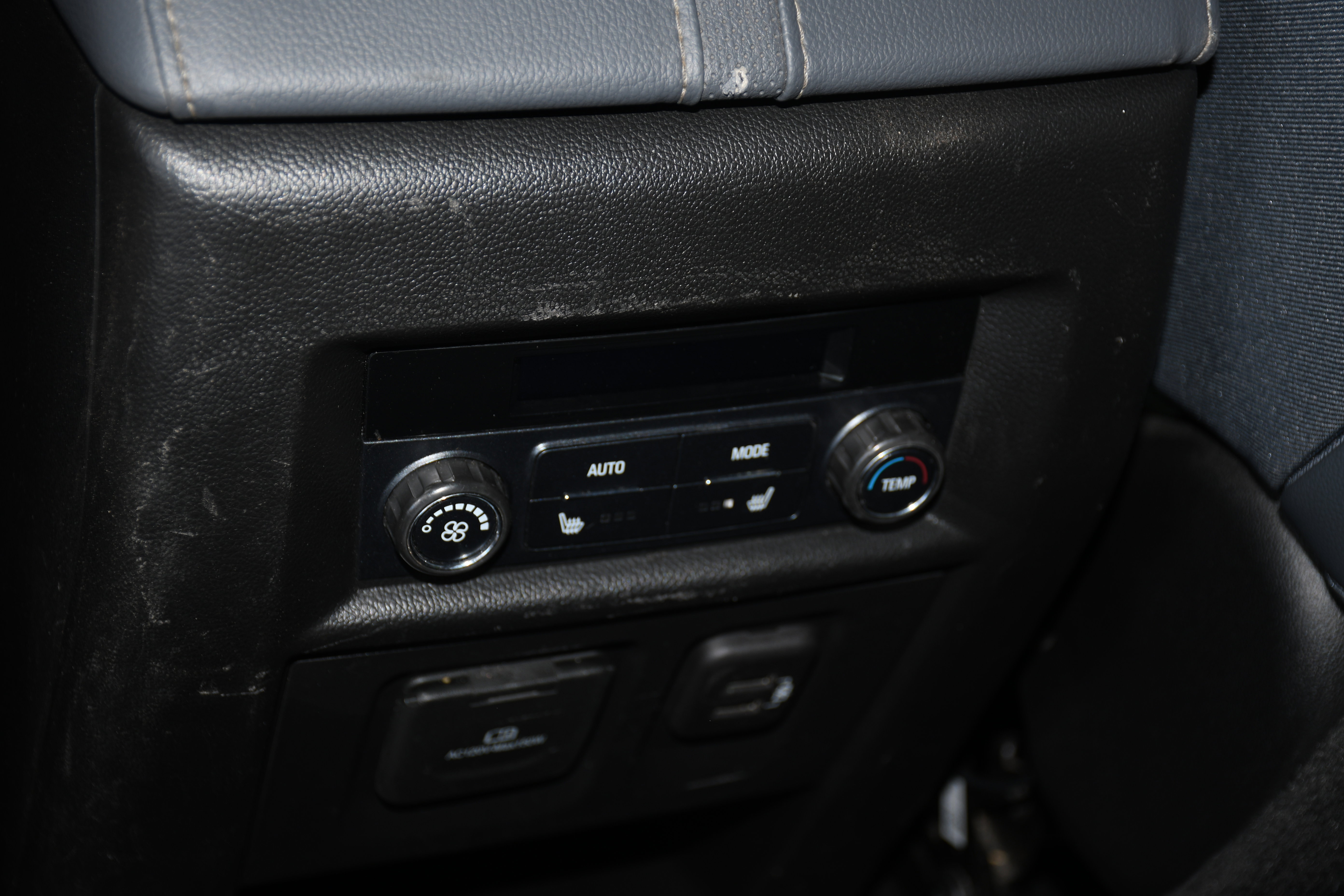 Used 2020 Chevrolet Traverse Premier FWD image 17