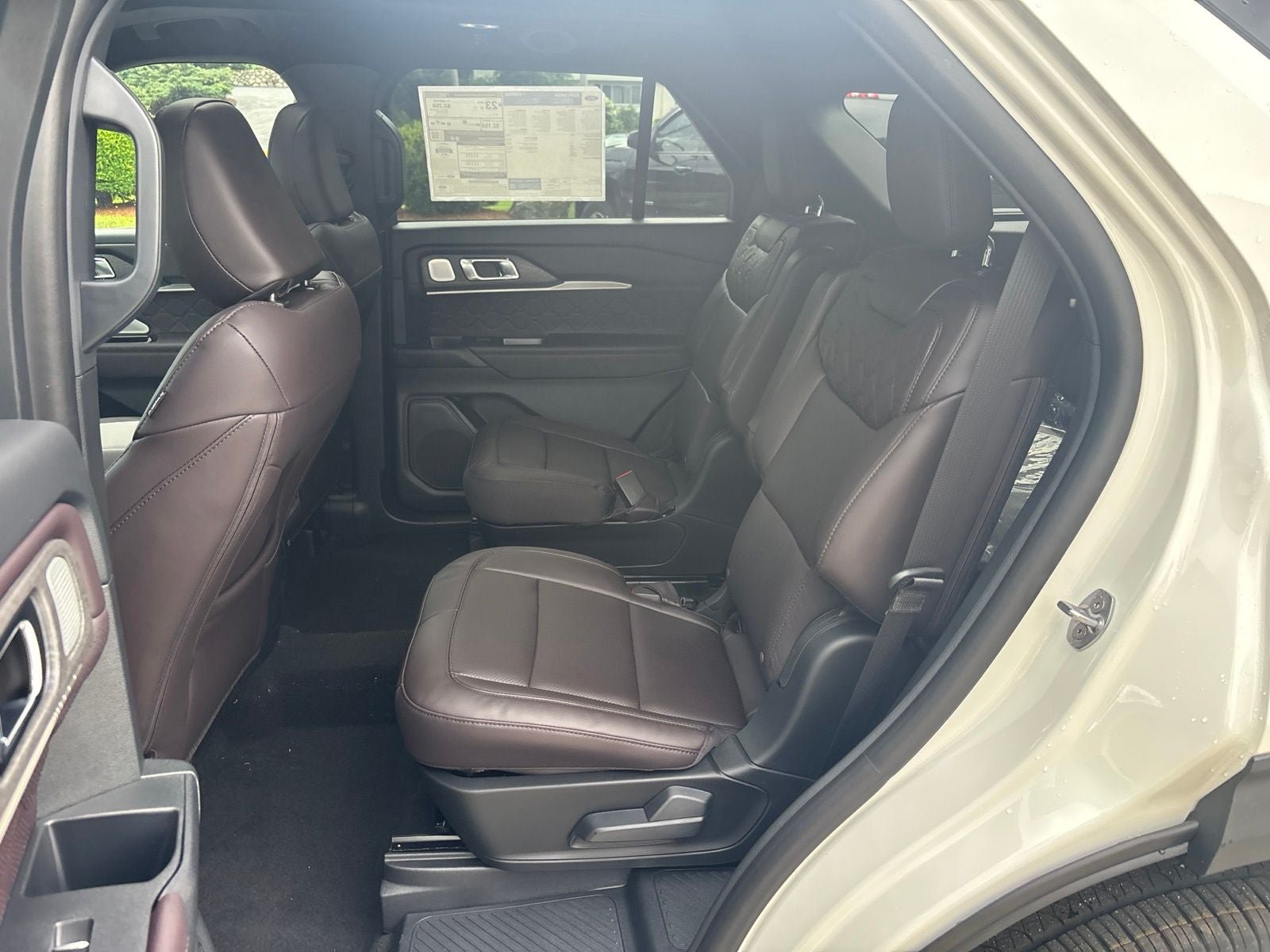 New 2026 Ford Explorer Platinum w/ LUX Leather Package AWD/4WD image 15